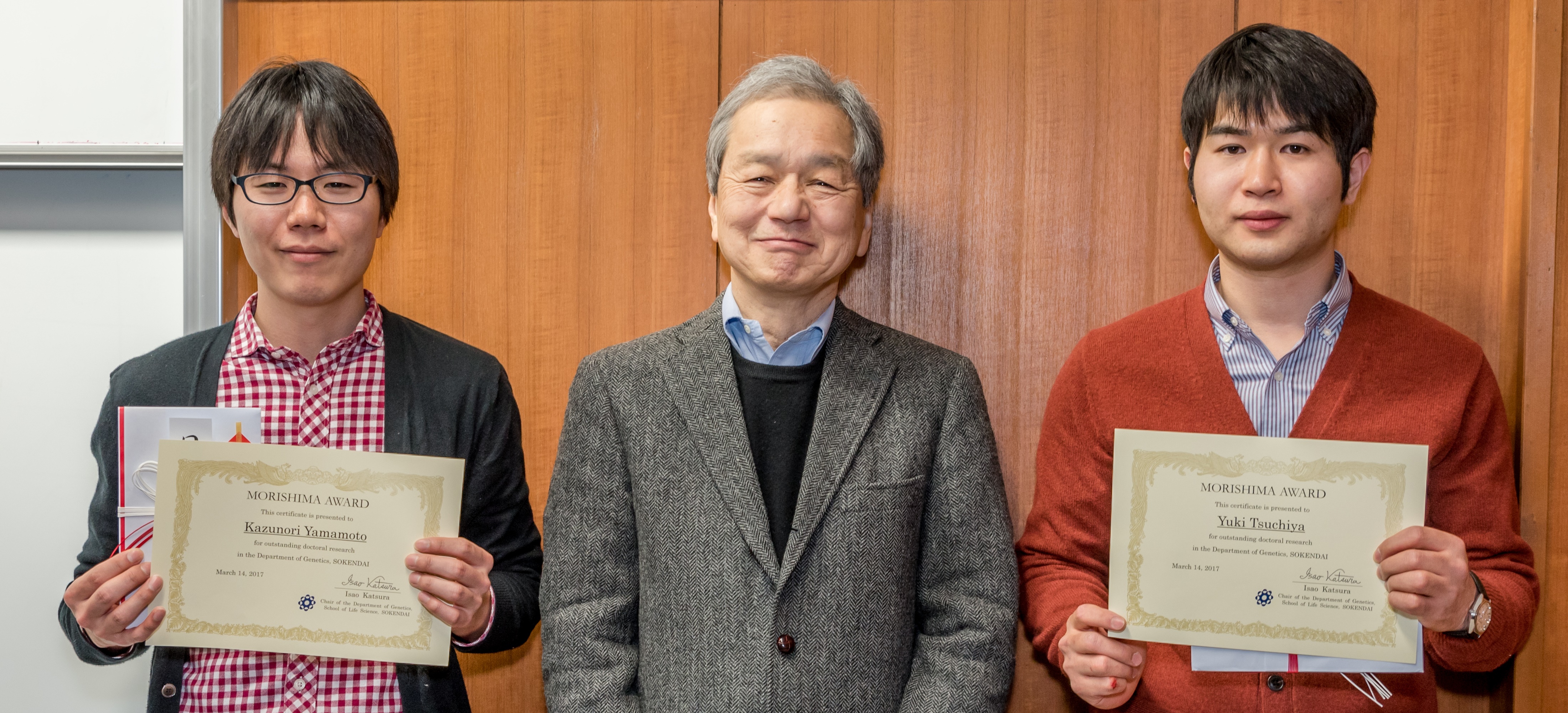 山本さん（左）、土屋さん（右）と所長