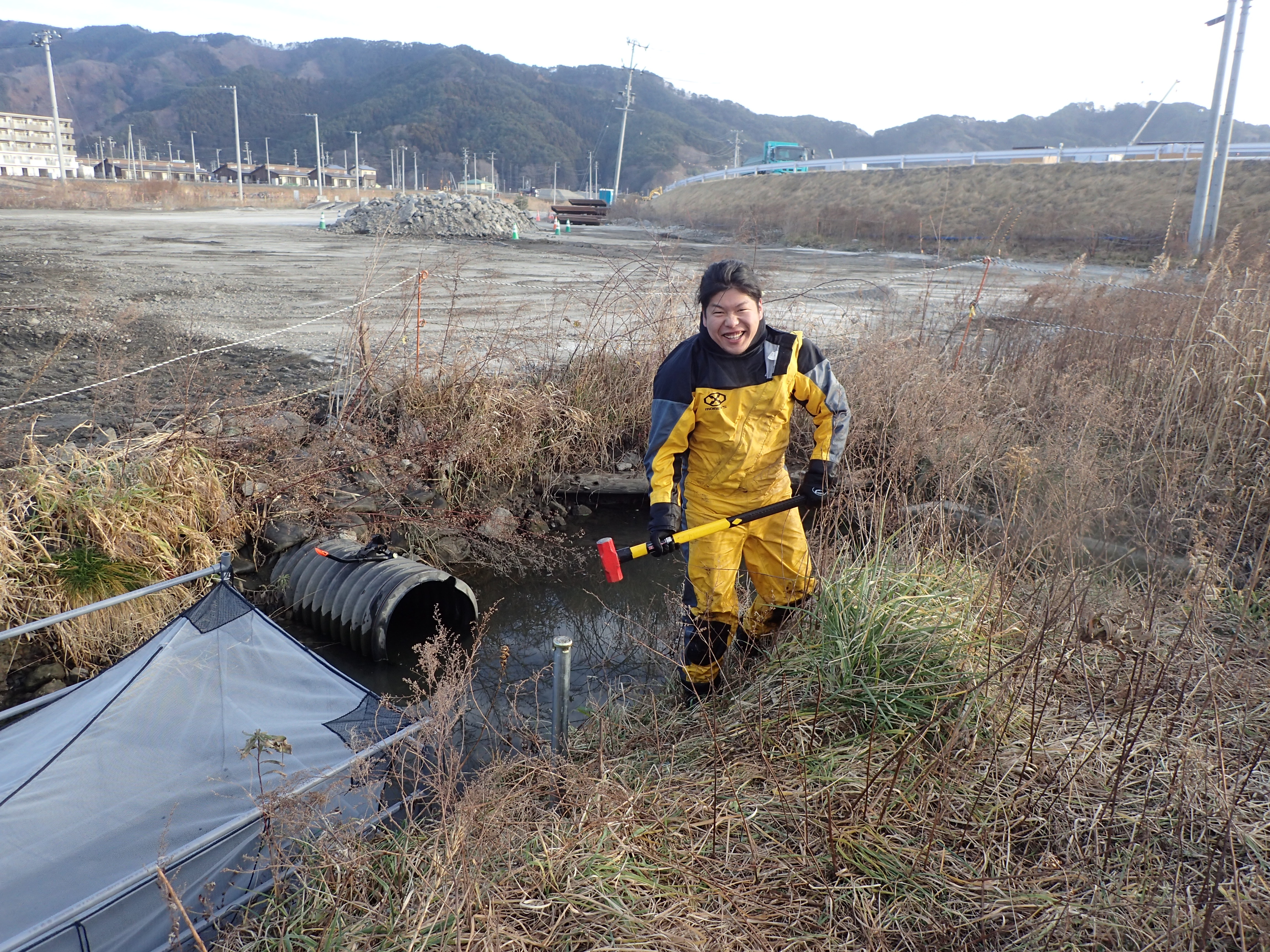 大槌町で大槌を振るう細木さん